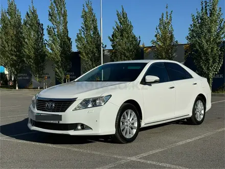 Toyota Camry 2013 года за 9 400 000 тг. в Актобе