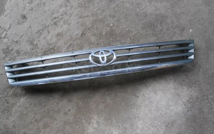Решетка радиатора Toyota Granvia за 10 000 тг. в Алматы