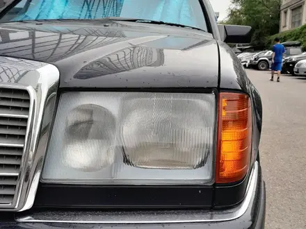 Mercedes-Benz E 230 1992 года за 2 650 000 тг. в Алматы
