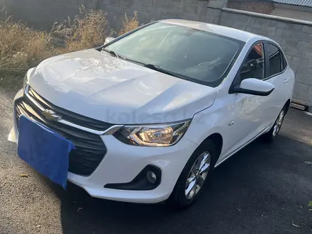 Chevrolet Onix 2025 года за 6 390 000 тг. в Алматы