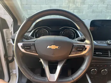 Chevrolet Onix 2025 года за 6 390 000 тг. в Алматы – фото 8