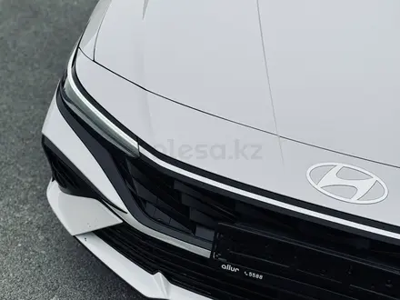 Hyundai Elantra 2022 года за 10 290 000 тг. в Шымкент – фото 2