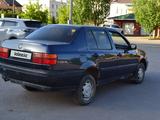 Volkswagen Vento 1993 годаүшін480 000 тг. в Астана – фото 2