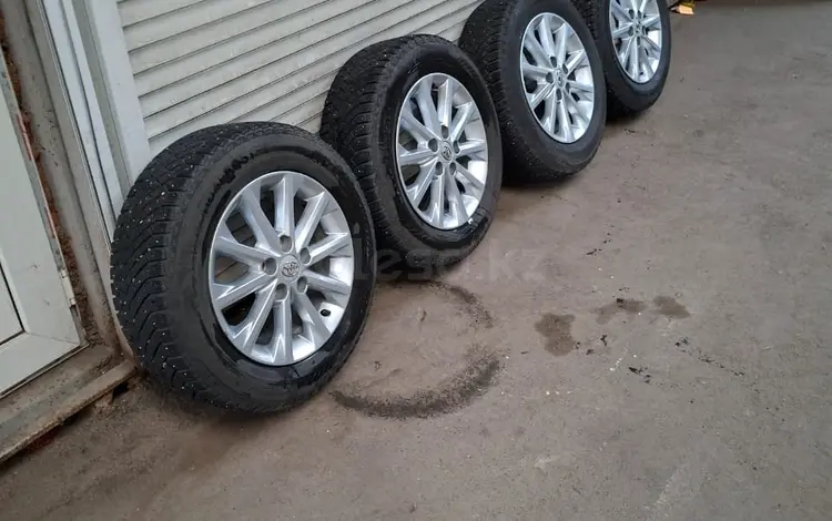 Диски С ризиной шипы Оригенал на CAMRY 50 r16 5x114.3 за 280 000 тг. в Алматы