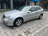 Mercedes-Benz C 180 2003 года за 3 260 000 тг. в Алматы