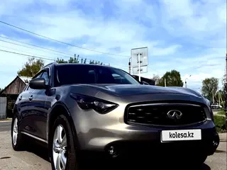 Infiniti FX35