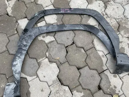 Накладка на крыло Hyundai Tucson, Lexus RX 350 — RX500h, Lexus NX за 30 000 тг. в Караганда