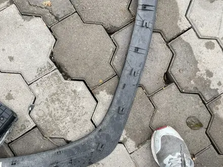 Накладка на крыло Hyundai Tucson, Lexus RX 350 — RX500h, Lexus NX за 30 000 тг. в Караганда – фото 8