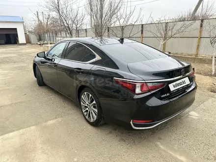 Lexus ES 250 2020 года за 20 000 000 тг. в Атырау – фото 4