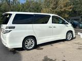 Toyota Vellfire 2010 годаfor13 000 000 тг. в Алматы