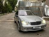 Mercedes-Benz C 200 2002 года за 2 800 000 тг. в Алматы