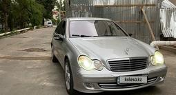 Mercedes-Benz C 200 2002 года за 3 200 000 тг. в Алматы
