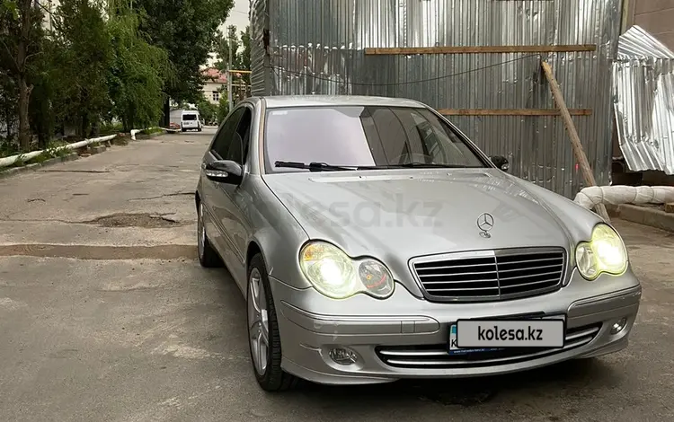 Mercedes-Benz C 200 2002 года за 2 800 000 тг. в Алматы
