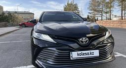 Toyota Camry 2018 года за 14 500 000 тг. в Астана – фото 3