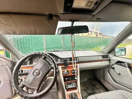 Mercedes-Benz E 230 1991 года за 1 150 000 тг. в Кокшетау – фото 4