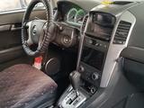 Chevrolet Captiva 2008 года за 4 700 000 тг. в Уральск – фото 5