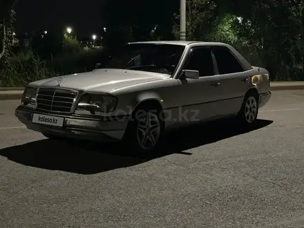 Mercedes-Benz E 220 1994 года за 2 300 000 тг. в Кызылорда