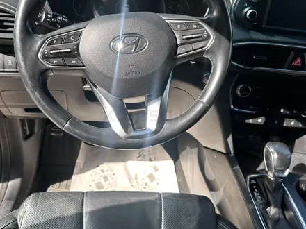 Hyundai Santa Fe 2019 года за 11 000 000 тг. в Астана – фото 3