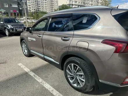 Hyundai Santa Fe 2019 года за 11 000 000 тг. в Астана – фото 14