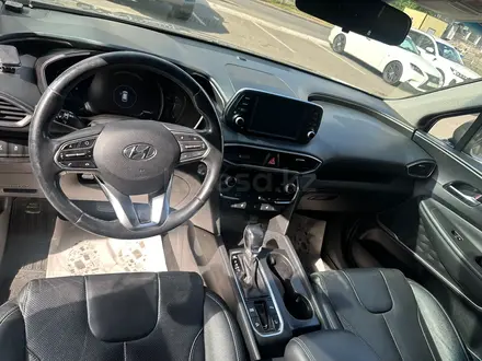 Hyundai Santa Fe 2019 года за 11 000 000 тг. в Астана – фото 16