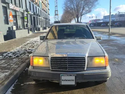 Mercedes-Benz E 200 1991 года за 1 600 000 тг. в Актобе – фото 11