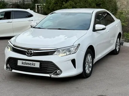 Toyota Camry 2015 года за 8 200 000 тг. в Алматы – фото 2