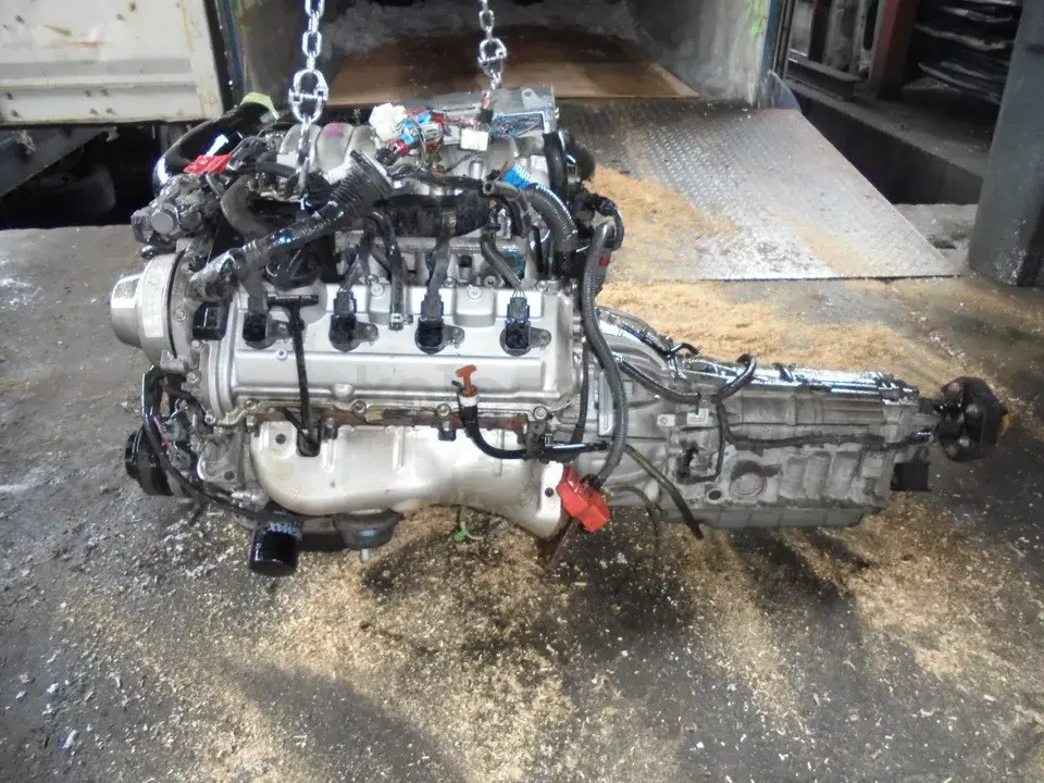 Моторы uz fe. Моторы uz fe. Двигатель 2uz-fe. Моторы uz fe. Моторы uz fe.