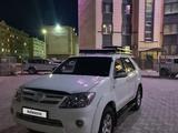 Toyota Fortuner 2005 года за 7 800 000 тг. в Актау – фото 2