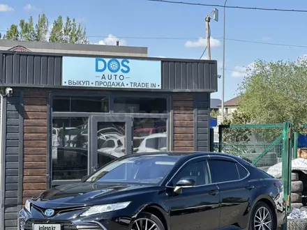 Toyota Camry 2021 года за 17 400 000 тг. в Караганда