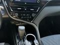 Toyota Camry 2021 годаүшін17 400 000 тг. в Караганда – фото 8