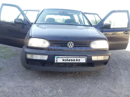 Volkswagen Golf 1997 года за 1 600 000 тг. в Караганда – фото 3