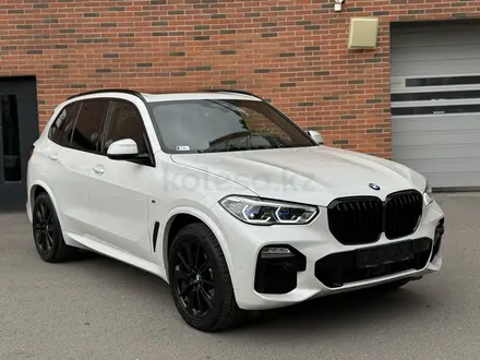 BMW X5 2022 года за 42 000 000 тг. в Астана – фото 9