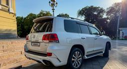 Toyota Land Cruiser 2018 года за 34 400 000 тг. в Алматы – фото 3