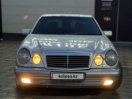 Mercedes-Benz E 320 1999 года за 4 400 000 тг. в Кызылорда – фото 5