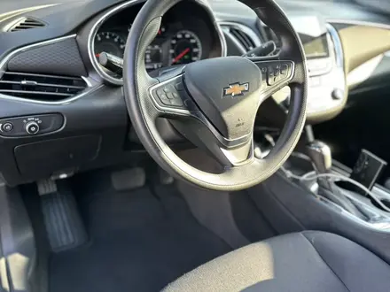 Chevrolet Malibu 2019 года за 5 300 000 тг. в Уральск – фото 18