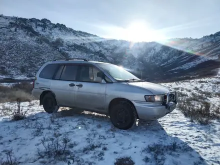 Nissan Prairie Joy 1996 года за 2 100 000 тг. в Усть-Каменогорск