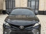 Toyota Camry 2018 года за 12 900 000 тг. в Туркестан – фото 2