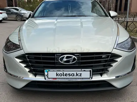 Hyundai Sonata 2022 года за 11 500 000 тг. в Астана