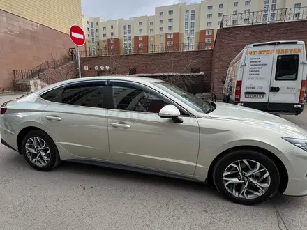 Hyundai Sonata 2022 года за 11 500 000 тг. в Астана – фото 8