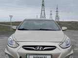 Hyundai Solaris 2011 года за 3 600 000 тг. в Актобе – фото 2