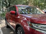 Mitsubishi Outlander 2019 года за 11 000 000 тг. в Алматы