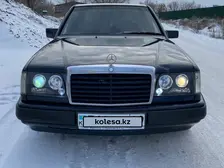 Mercedes-Benz E-Class, 1988