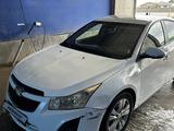 Chevrolet Cruze 2014 года за 2 300 000 тг. в Атырау – фото 4