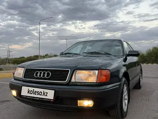 Audi 100