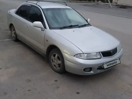 Mitsubishi Carisma 1997 года за 1 200 000 тг. в Караганда – фото 2