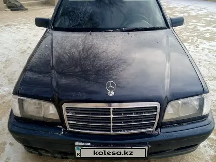 Mercedes-Benz C 180 1998 года за 2 360 000 тг. в Актау