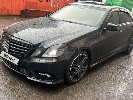 Mercedes-Benz E 200 2010 года за 7 000 000 тг. в Астана – фото 2