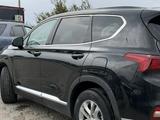 Hyundai Santa Fe 2019 годаүшін11 000 000 тг. в Актау – фото 5
