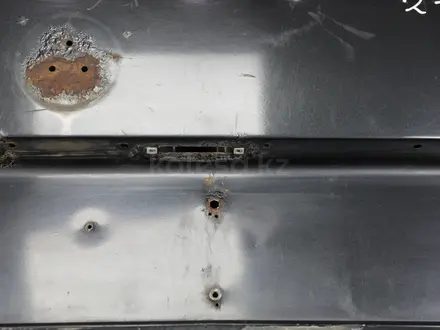Крышка багажника (капот задний, дверь 5) на Мерседес 124 за 15 000 тг. в Алматы – фото 5