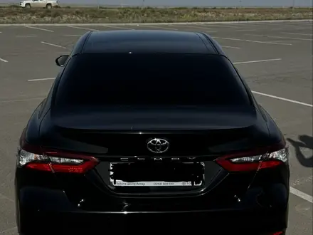 Toyota Camry 2023 года за 16 000 000 тг. в Актау – фото 4